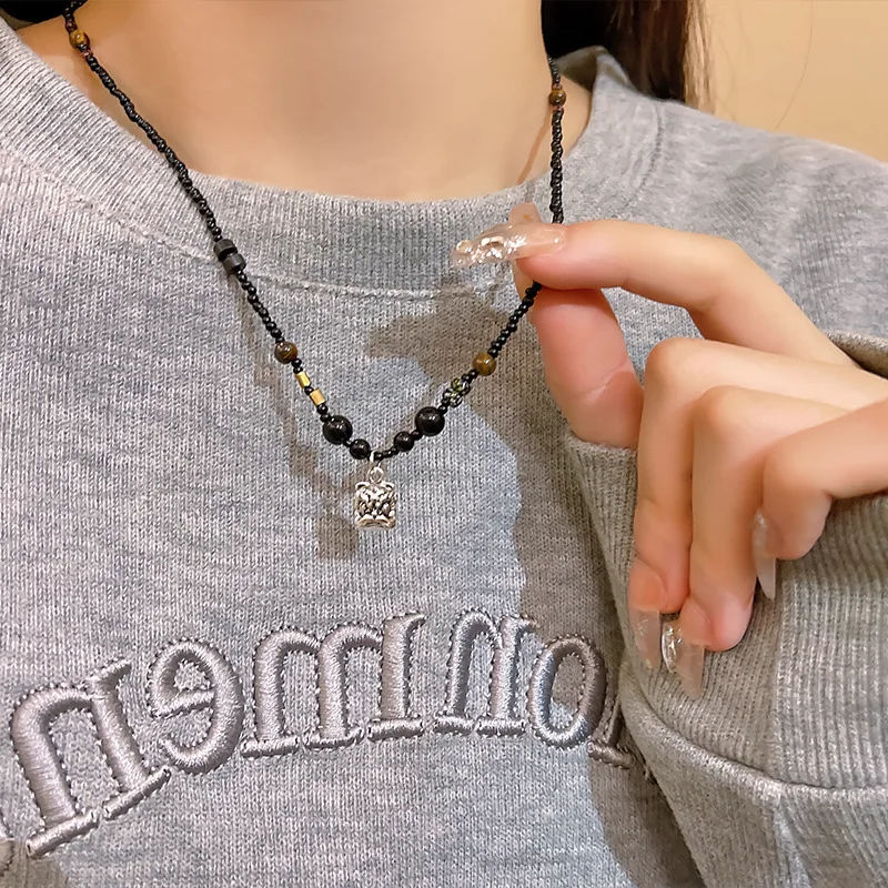 Vintage Lion Beaded Necklace for Women Versatile Niche Minimalist Sweater Chain Ethnic Style Jewelry Accessory
Vintage Lion Beaded Necklace for Women Versatile Niche Minimalist Sweater Chain Ethnic Style Jewelry Accessory