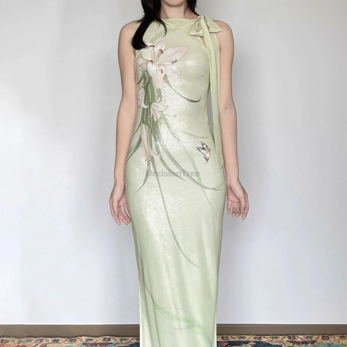 Summer Chinese Style Women Sexy Qipao Lily Printing Slim Cheongsam off-shoulder Sleeveless Lace-up Dress Stretch fabric Qipao
Summer Chinese Style Women Sexy Qipao Lily Printing Slim Cheongsam off-shoulder Sleeveless Lace-up Dress Stretch fabric Qipao
