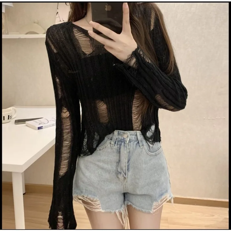 Fashion Simple Design Sense Hollow-hollowed Long-sleeved Blouse Women Summer Ice Silk Thin Sunscreen Knit Short Sexy Blouse
Fashion Simple Design Sense Hollow-hollowed Long-sleeved Blouse Women Summer Ice Silk Thin Sunscreen Knit Short Sexy Blouse