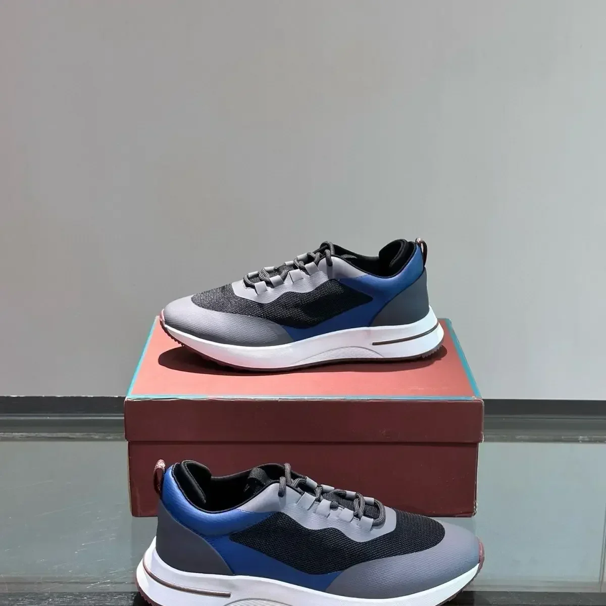 2025 New Unisex Premium Genuine Leather Running Shoes Breathable Comfortable Sports Shoes Lightweight Versatile Casual Footwear
2025 New Unisex Premium Genuine Leather Running Shoes Breathable Comfortable Sports Shoes Lightweight Versatile Casual Footwear