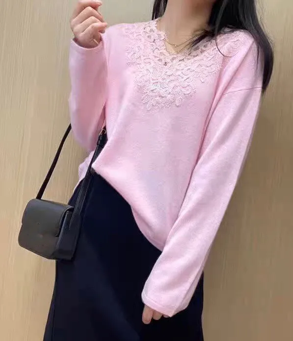 Elegant Ladies Pink Cashmere Top Sexy V Neck Lace Embroidery White Sweater Fashion Loose Khaki Knitted Pullover
Elegant Ladies Pink Cashmere Top Sexy V Neck Lace Embroidery White Sweater Fashion Loose Khaki Knitted Pullover
