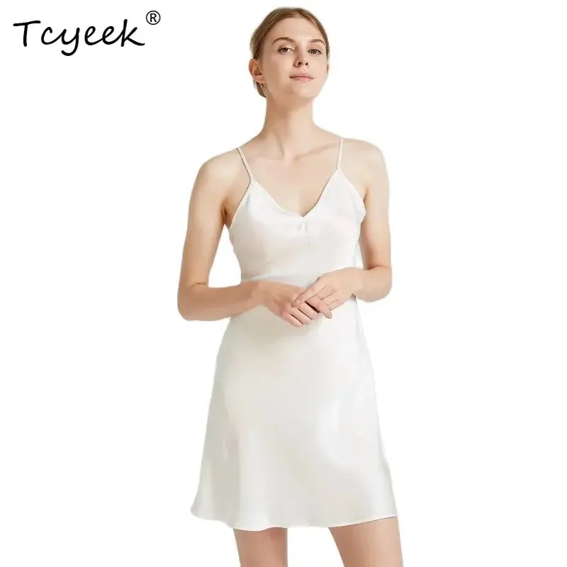 Tcyeek 19MM 100%Real Silk Nightwear Women Simple V-neck Sling Dress Home Furnishing Elegant Casual Suspenders Pajamas P3N265QC
Tcyeek 19MM 100%Real Silk Nightwear Women Simple V-neck Sling Dress Home Furnishing Elegant Casual Suspenders Pajamas P3N265QC
