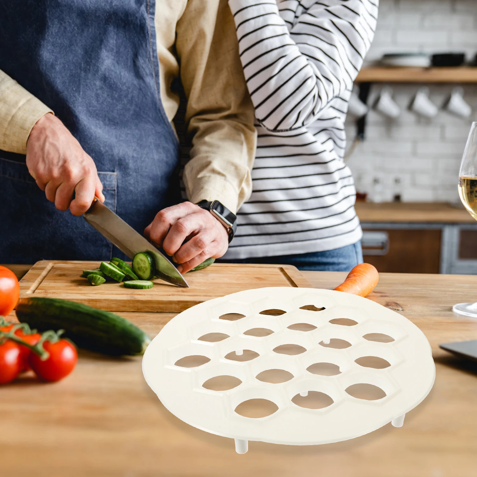 1 set 1 Set 19-Holes Dumpling Maker Mold For Homemade Pot Stickers Ravioli Wonton Kitchen Tool Multi-Hole Press Baking
1 set 1 Set 19-Holes Dumpling Maker Mold For Homemade Pot Stickers Ravioli Wonton Kitchen Tool Multi-Hole Press Baking