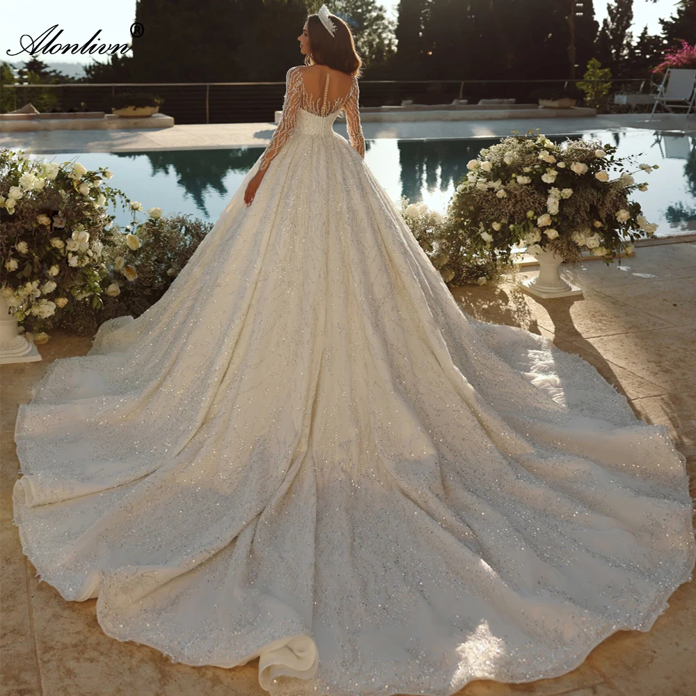 Alonlivn New Style Gorgeous Beading Embroidery Lace Full Sleeves V-Neck Ball Gown Wedding Dresses
Alonlivn New Style Gorgeous Beading Embroidery Lace Full Sleeves V-Neck Ball Gown Wedding Dresses