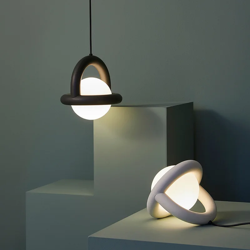 Advanced style pendant light, modern and simple bedroom headboard pendant light, creative lighting fixtures
Advanced style pendant light, modern and simple bedroom headboard pendant light, creative lighting fixtures