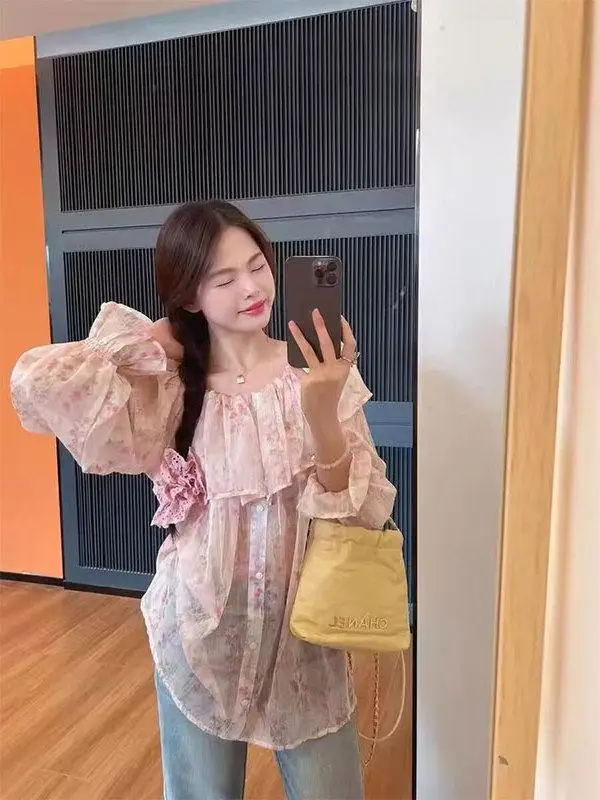 Sweet Floral Lace Hem Oversized Chiffon Shirt Women's Spring Autumn Age-Defying One-Shoulder Top for plus Size Girls
Sweet Floral Lace Hem Oversized Chiffon Shirt Women's Spring Autumn Age-Defying One-Shoulder Top for plus Size Girls
