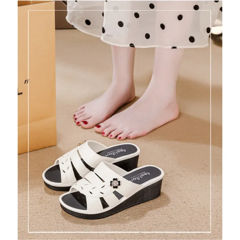 Casual Lazy Wind Women Summer Flat Slippers Anti Slip Easy Matching Student Daily Leisure Walking Shoes
Casual Lazy Wind Women Summer Flat Slippers Anti Slip Easy Matching Student Daily Leisure Walking Shoes