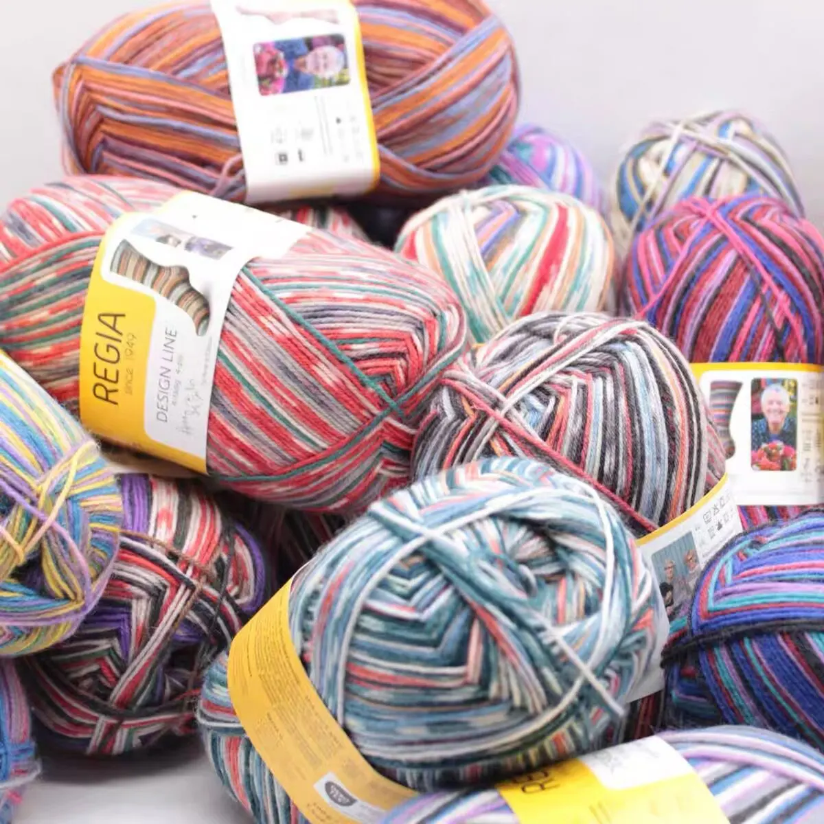 Шерстяные носки Regia DESIGA LINE, 4-слойные, с секционным окрашиванием полос, машинная стирка, износостойкие, с автоматической вышивкой, из шерстяной пряжи
Шерстяные носки Regia DESIGA LINE, 4-слойные, с секционным окрашиванием полос, машинная стирка, износостойкие, с автоматической вышивкой, из шерстяной пряжи