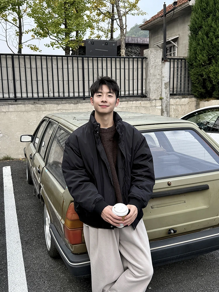 Bla Retro Stand Collar Jaet down Coat Winter Men's Thiened Warm Cotton Outerwear Trendy Long Sve Zipper Closure
Bla Retro Stand Collar Jaet down Coat Winter Men's Thiened Warm Cotton Outerwear Trendy Long Sve Zipper Closure