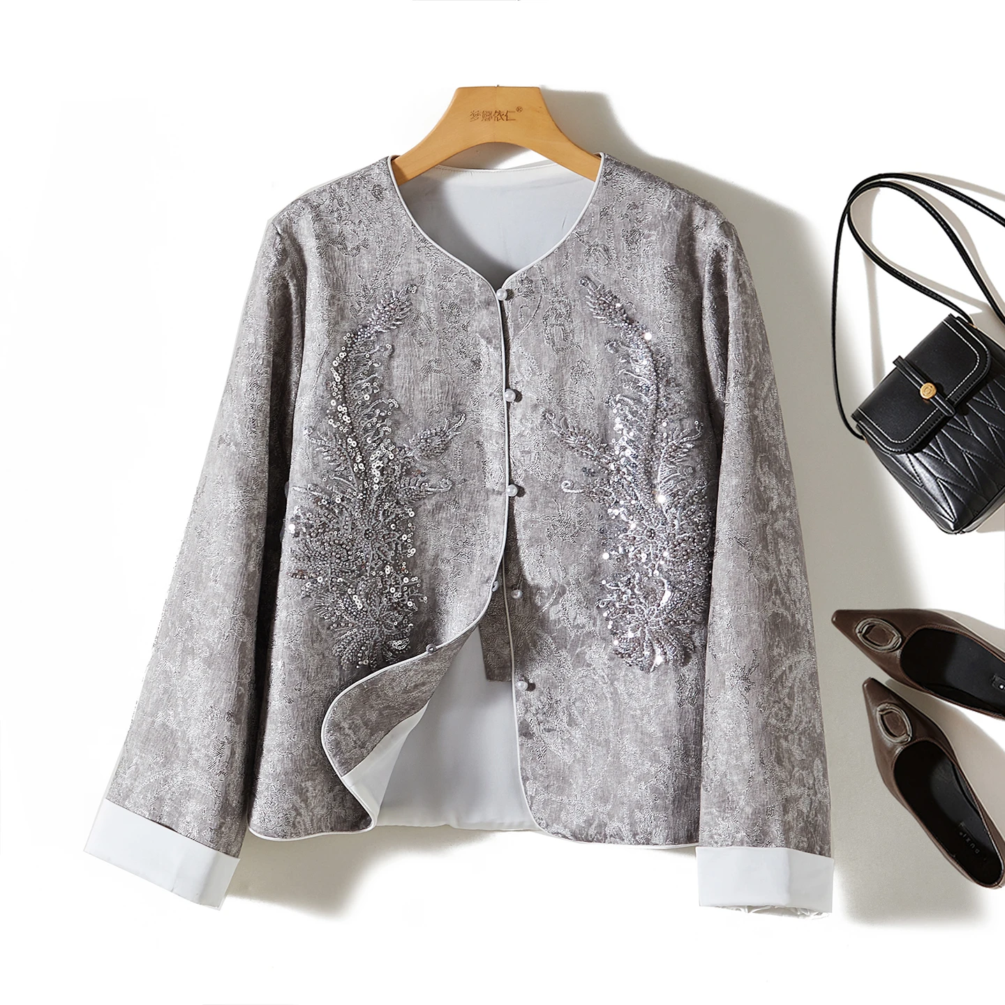 Ele Embroidered Long Sve Women's Jaet Luxury mat European Sle Oversized oulder Design round Ne Button C...
Ele Embroidered Long Sve Women's Jaet Luxury mat European Sle Oversized oulder Design round Ne Button C...