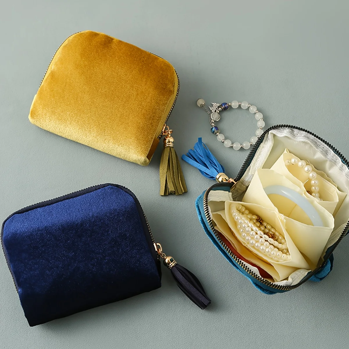 Travel jewelry storage wallet | Compact and lightweight small wallet, jewelry storage bag for earrings, bracelets and necklaces
Travel jewelry storage wallet | Compact and lightweight small wallet, jewelry storage bag for earrings, bracelets and necklaces