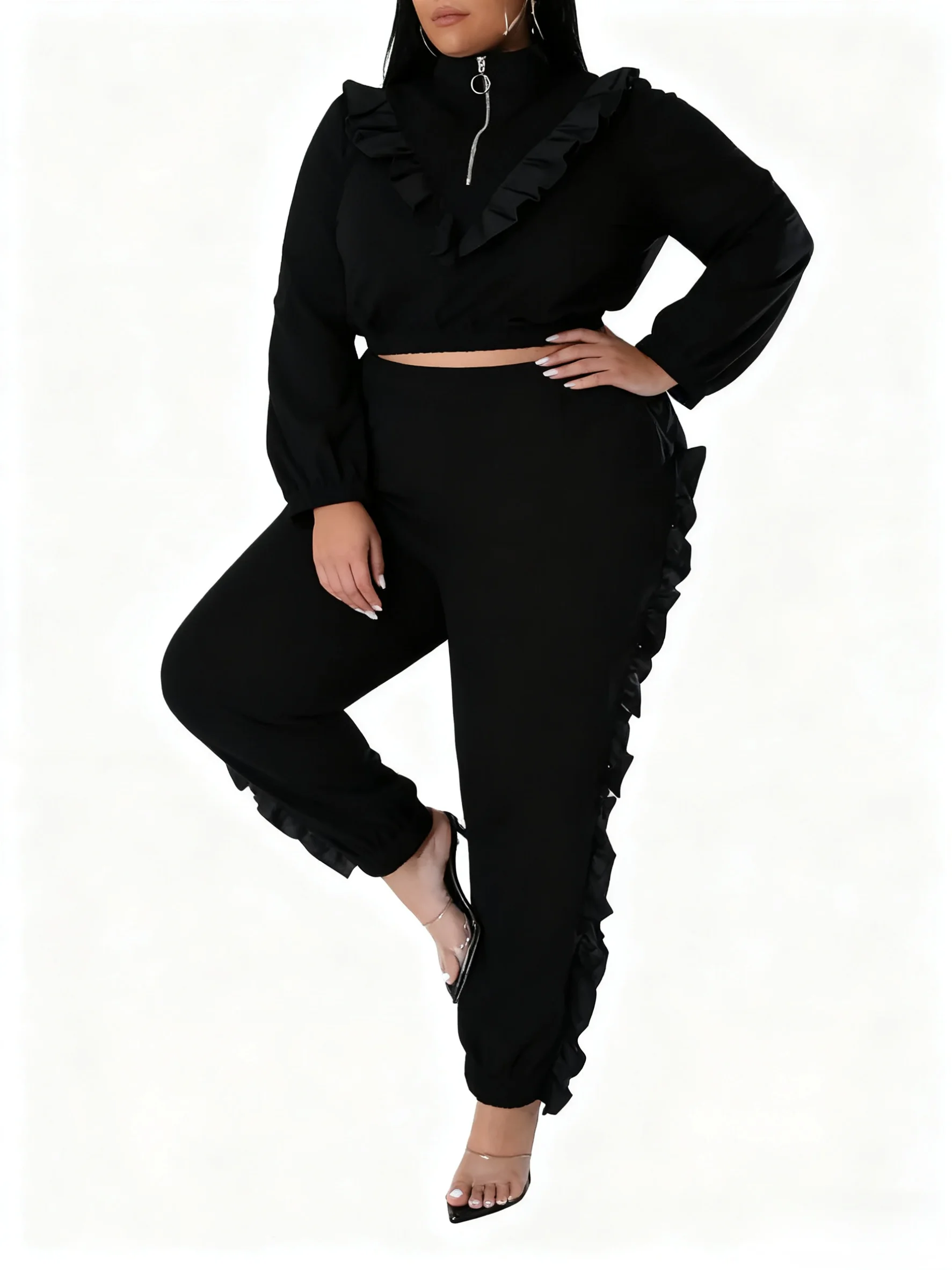 Женский элегантный зимний комплект с рюшами — топ с длинными рукавами и круглым вырезом
Женский элегантный зимний комплект с рюшами — топ с длинными рукавами и круглым вырезом