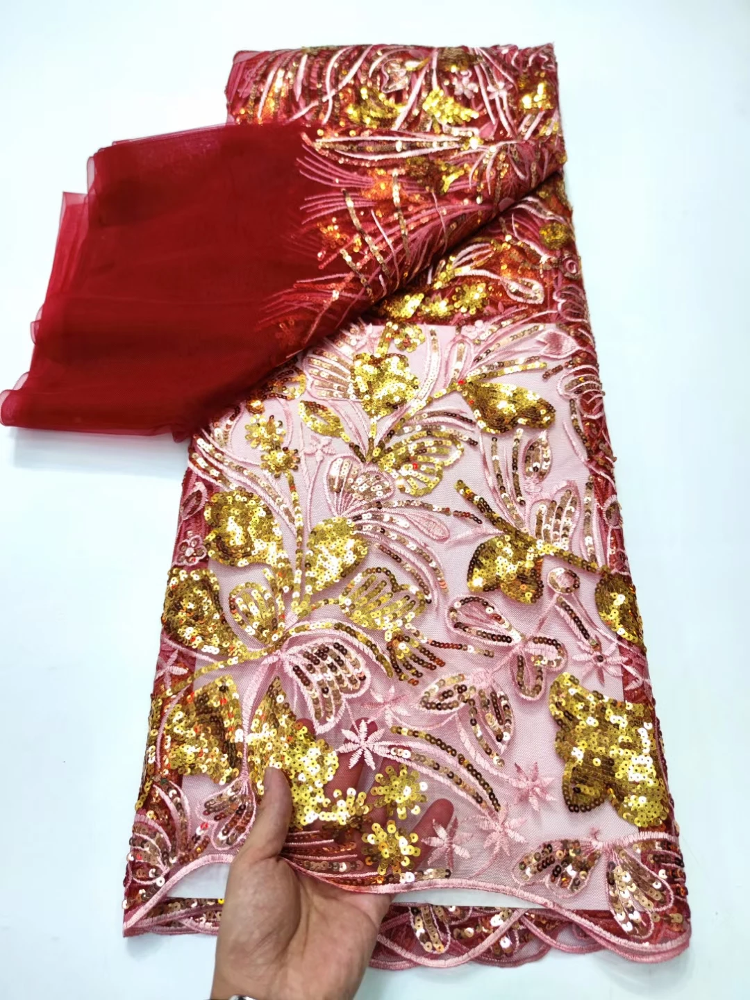 Вышитые африканские сетчатые кружева LYYN87 хорошего качества с блестками, стандартная Тюлевая кружевная ткань для фотографий/свадебное платье
Вышитые африканские сетчатые кружева LYYN87 хорошего качества с блестками, стандартная Тюлевая кружевная ткань для фотографий/свадебное платье