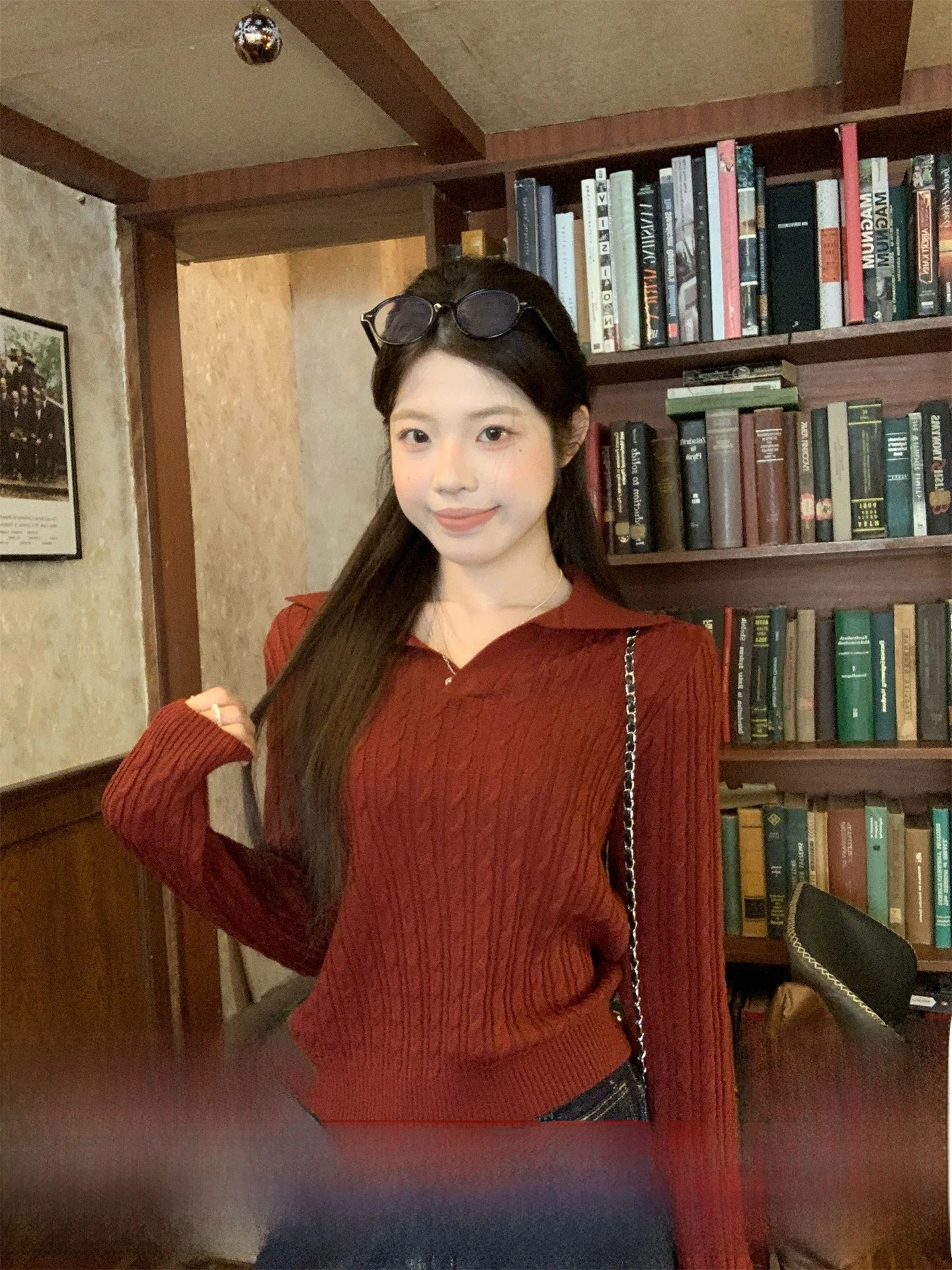 Красный свитер с V-образным вырезом, можно носить как нижний или верхний слой, весенний, новогодний, в корейском стиле, облегающий, с длинными рукавами, вязаный топ
Красный свитер с V-образным вырезом, можно носить как нижний или верхний слой, весенний, новогодний, в корейском стиле, облегающий, с длинными рукавами, вязаный топ