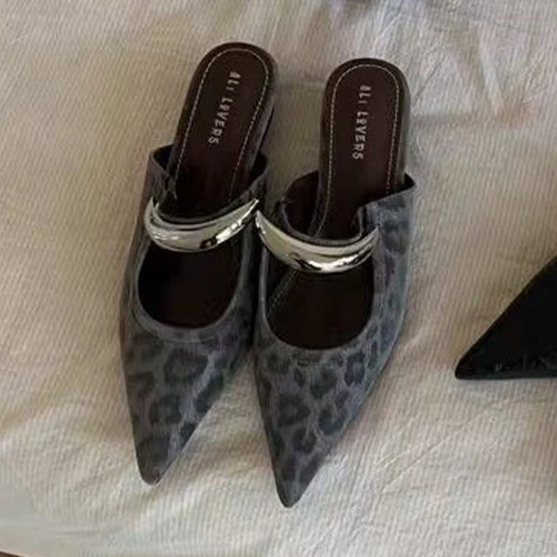 Leopard Women Slippers Pointed Toe Wedges Women's Sandals Designer Shoes Elegant 2025 Trend New Flip Flops Summer Woman Shoes
Leopard Women Slippers Pointed Toe Wedges Women's Sandals Designer Shoes Elegant 2025 Trend New Flip Flops Summer Woman Shoes