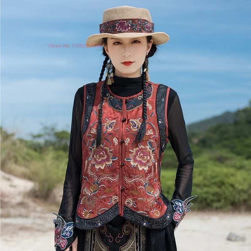 2026 chinese vintage vest national flower embroidery o-neck folk vest oriental retro hanfu tops traditional satin jacquard vest
2026 chinese vintage vest national flower embroidery o-neck folk vest oriental retro hanfu tops traditional satin jacquard vest