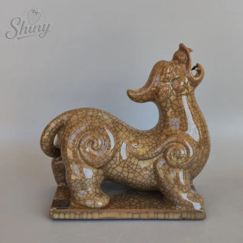 Song Dynasty Kiln Crackled Glaze Tiger Vase Antique Replica Ceramic Decorative Piece
Song Dynasty Kiln Crackled Glaze Tiger Vase Antique Replica Ceramic Decorative Piece