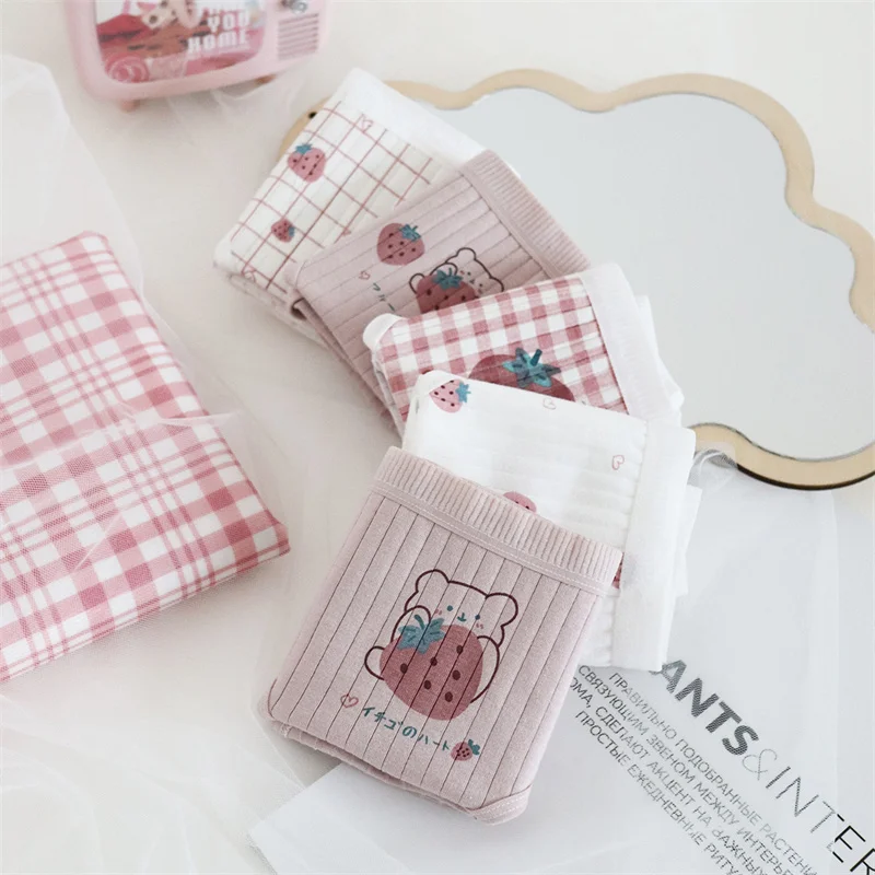 Cotton Panties Strawberry Print Japanese Cute Girl Student Cotton Briefs Comfortable Women's Panties Breathable Female underwear
Cotton Panties Strawberry Print Japanese Cute Girl Student Cotton Briefs Comfortable Women's Panties Breathable Female underwear