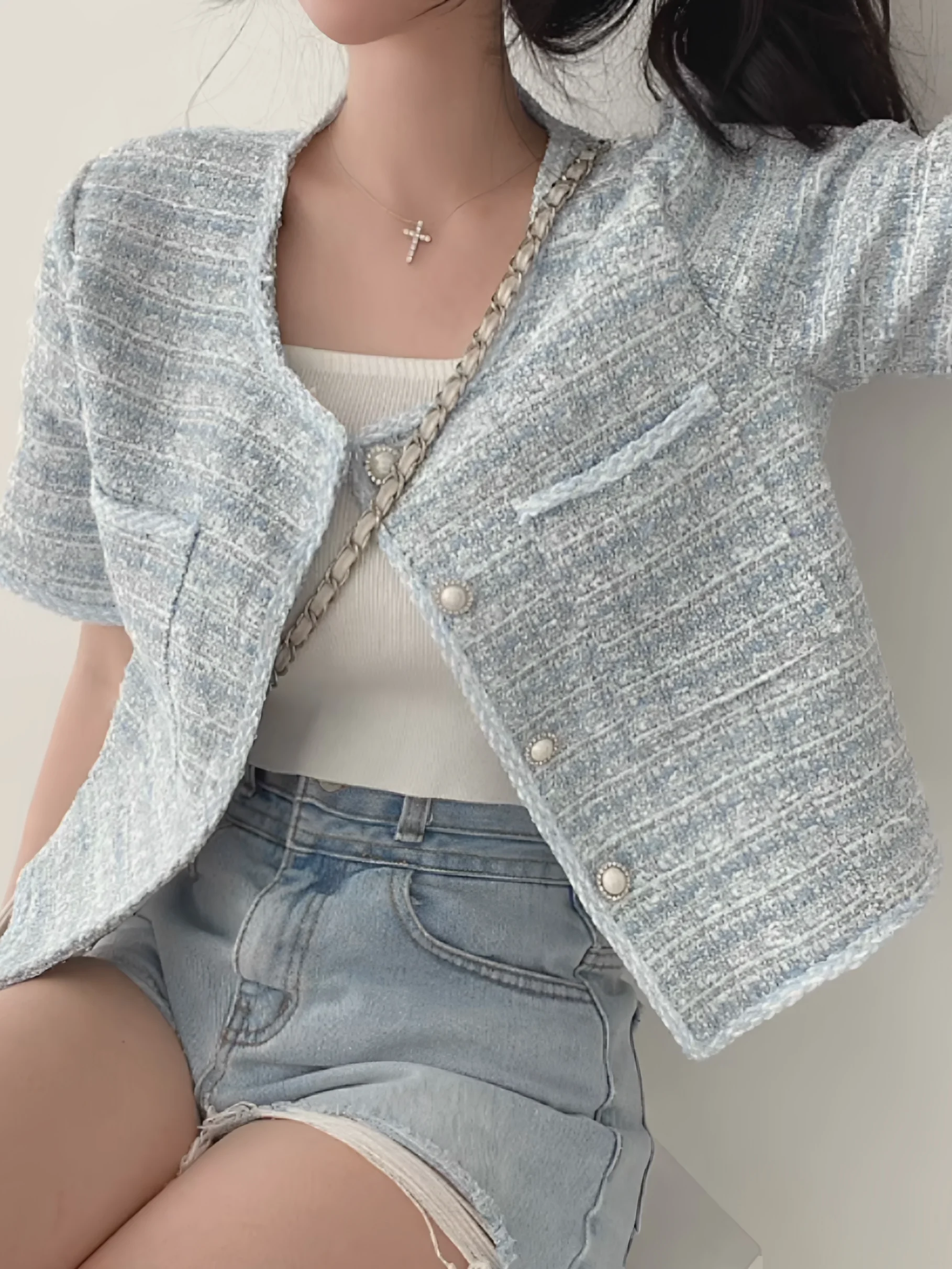 Korean Style Short Sleeve Open Cardigan Outerwear Women's Summer High-End Small Crowd Thickened Wool Beautiful Short Top Trendy
Korean Style Short Sleeve Open Cardigan Outerwear Women's Summer High-End Small Crowd Thickened Wool Beautiful Short Top Trendy
