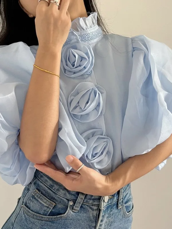 Ele Ladies Summer irt Stand Collar Bubble Sve 3D Flower Design Anti-Aging Faionable Women's Top Quali Material
Ele Ladies Summer irt Stand Collar Bubble Sve 3D Flower Design Anti-Aging Faionable Women's Top Quali Material