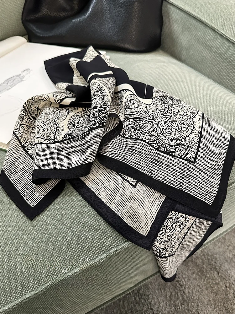 Fashionable Vintage Black White Silk Scarf Real Silk Large Square Wrap Women 2026 New Style Shoulder Shawl Korean Version
Fashionable Vintage Black White Silk Scarf Real Silk Large Square Wrap Women 2026 New Style Shoulder Shawl Korean Version
