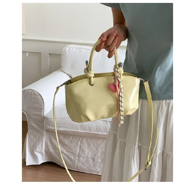 Classic Crossbody Bag For Ladies, Designer Leather Handbag Elegant Shoulder Option Popular Luxury Brand Women
Classic Crossbody Bag For Ladies, Designer Leather Handbag Elegant Shoulder Option Popular Luxury Brand Women