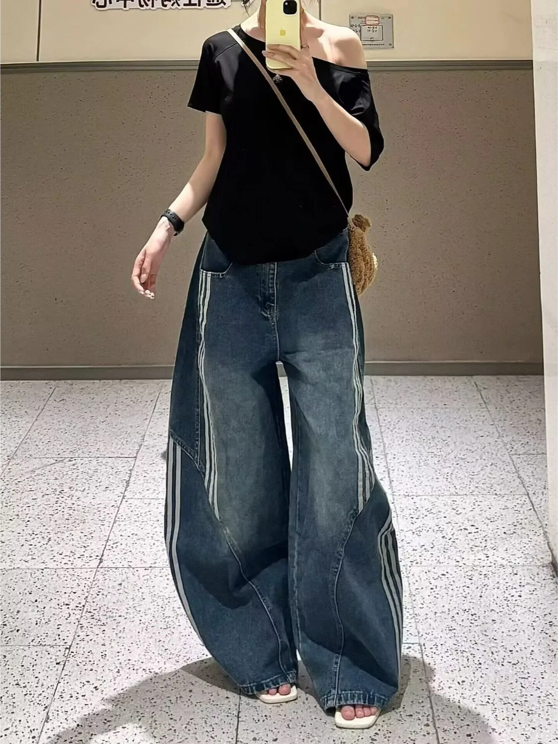 American Waed Deconstructed Knife Denim Jeans Men Women Design Sense Patchwork Tee Stripe Wide Leg Floor Length Pants
American Waed Deconstructed Knife Denim Jeans Men Women Design Sense Patchwork Tee Stripe Wide Leg Floor Length Pants