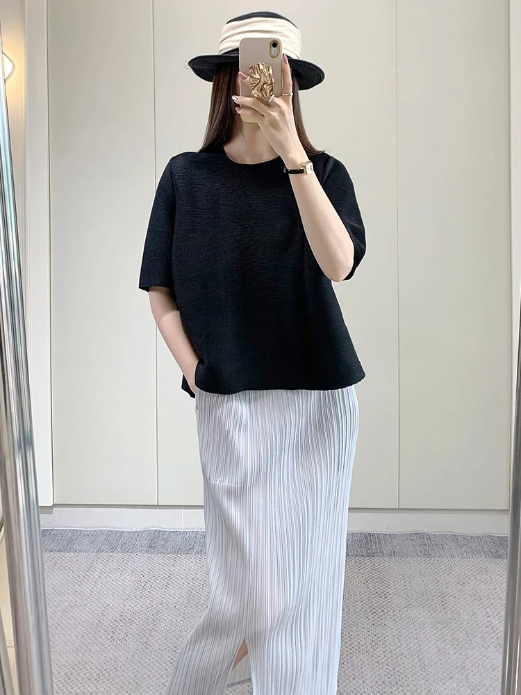 Anti-Aging round Ne Loose T-irt Women Summer New Sle f Sve Pleated Design Casual Thin Polyester Fiber T-irt
Anti-Aging round Ne Loose T-irt Women Summer New Sle f Sve Pleated Design Casual Thin Polyester Fiber T-irt