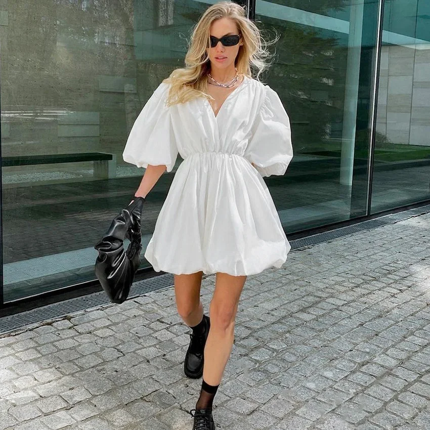 Fashion Casual Lantern Sleeve Dresses Women 2023 Short V-Neck Sexy White Dress Summer Elegant Pleated A-Line Female Dress
Fashion Casual Lantern Sleeve Dresses Women 2023 Short V-Neck Sexy White Dress Summer Elegant Pleated A-Line Female Dress