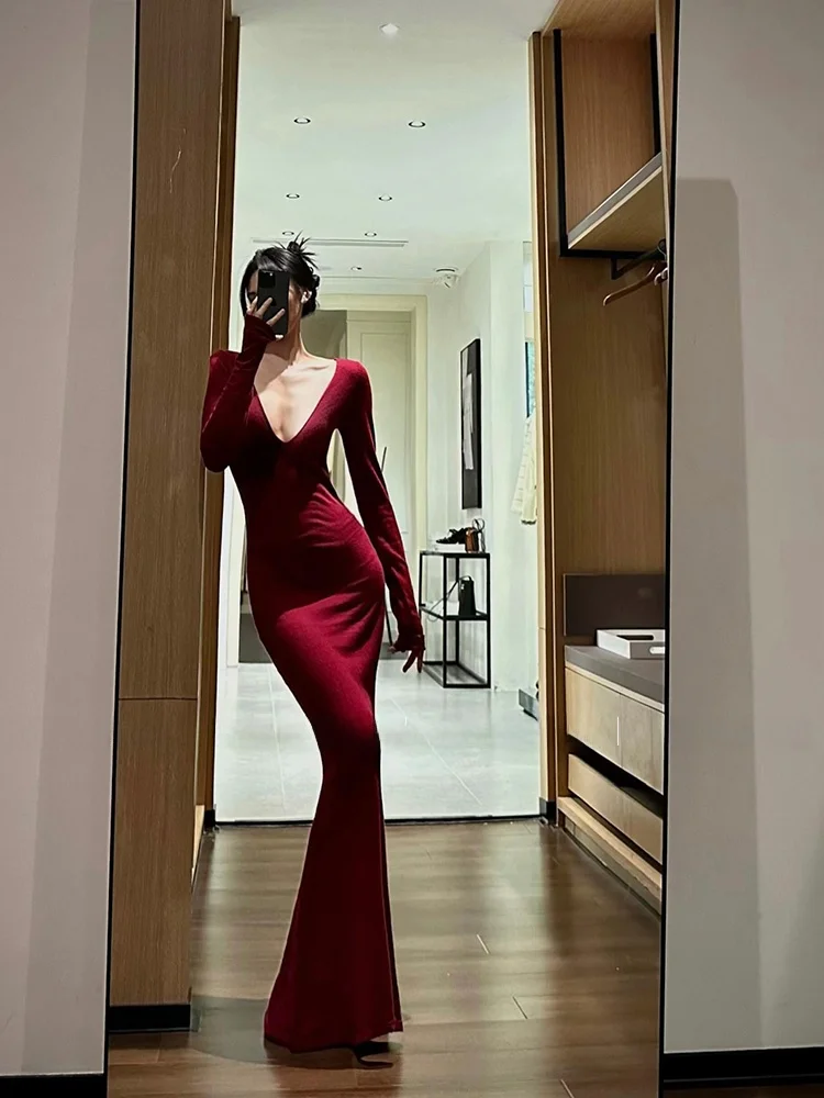 Strive Sexy Spicy Girl Deep V Dress Women's Spring Summer Slim Fit Long Skirt Retro Style Commute Style Full Size Available
Strive Sexy Spicy Girl Deep V Dress Women's Spring Summer Slim Fit Long Skirt Retro Style Commute Style Full Size Available