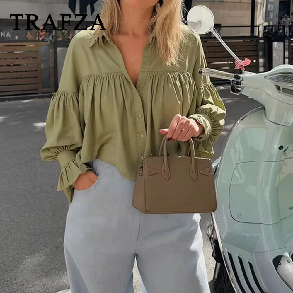 TRAFZA Chic Green Casual Loose Shirts Single Breasted Sash Flare Sleeve Oversized Pleated Blouse Streetwear Fashion 2025 Blouse 
TRAFZA Chic Green Casual Loose Shirts Single Breasted Sash Flare Sleeve Oversized Pleated Blouse Streetwear Fashion 2025 Blouse