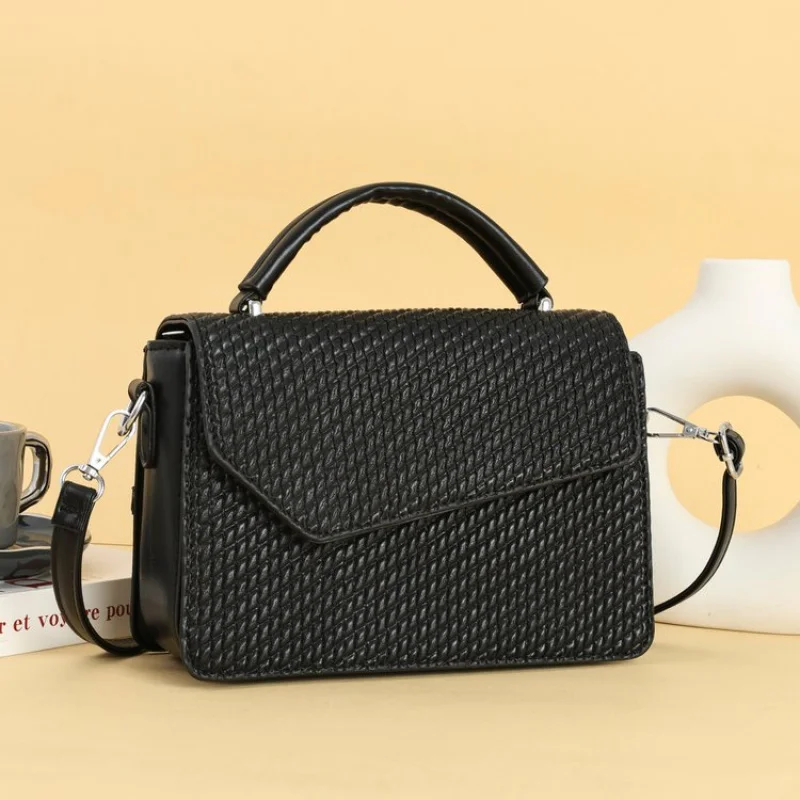 Chic Stylish Simple Clutch Bag For Women Evening Chic With Mini Design And Trendy Letter Logo Vintage
Chic Stylish Simple Clutch Bag For Women Evening Chic With Mini Design And Trendy Letter Logo Vintage