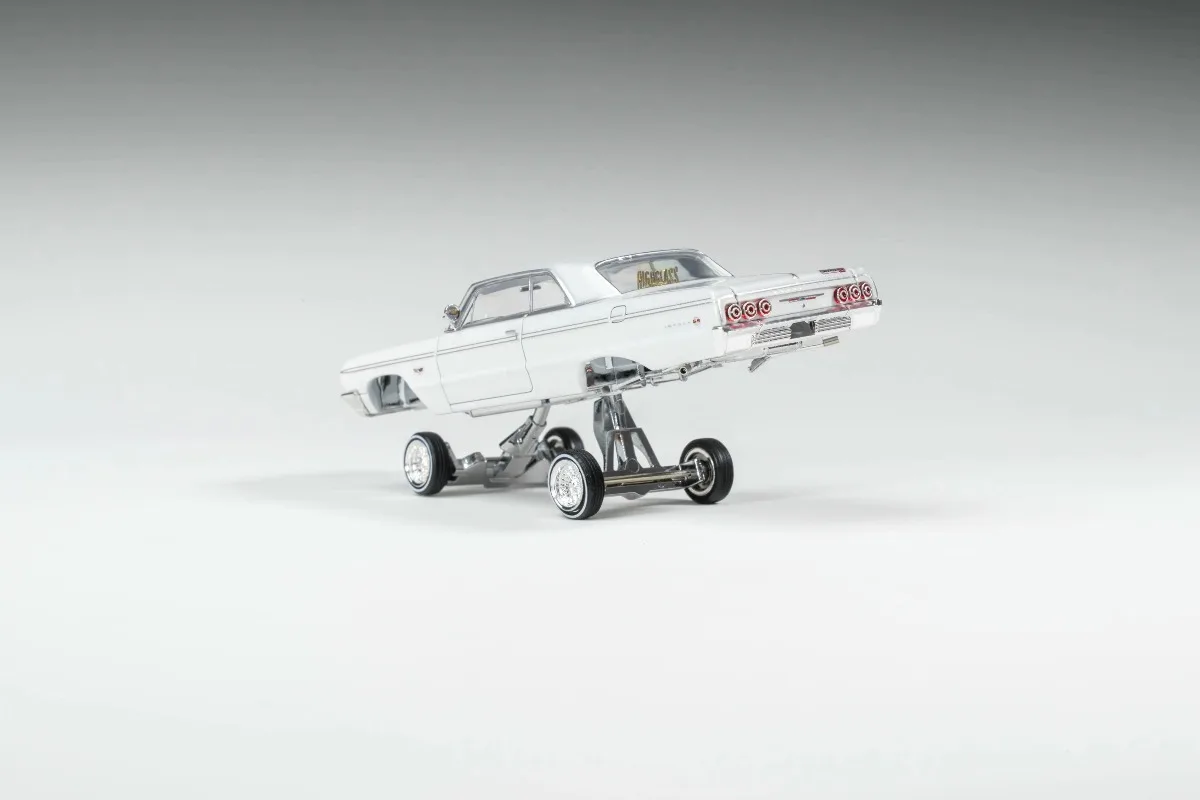 97M 1:64 Chevrolet Impala 1964 Low Rider Red & White New Color Alloy Diecast Model Car Collectible Gift
97M 1:64 Chevrolet Impala 1964 Low Rider Red & White New Color Alloy Diecast Model Car Collectible Gift