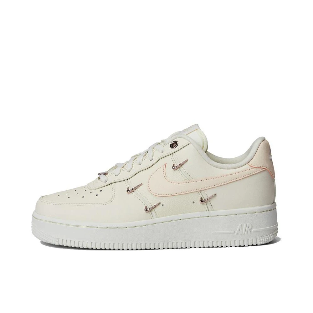 NIKE WMNS Air Force 1 07 LX Women's Sneakers FV8110-181
NIKE WMNS Air Force 1 07 LX Women's Sneakers FV8110-181