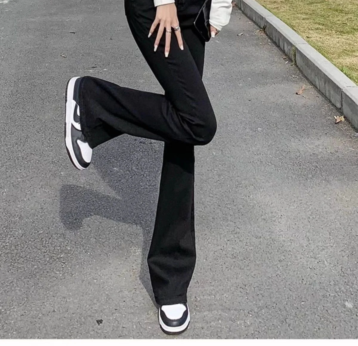 Джинсы Bootcut женские, высокие, рваные, с пышным узлом, с цветочным узором, сбоку, с рюшами, плиссированные, необработанные, теплые, с пряжкой в стиле бохо, износостойкая ткань
Джинсы Bootcut женские, высокие, рваные, с пышным узлом, с цветочным узором, сбоку, с рюшами, плиссированные, необработанные, теплые, с пряжкой в стиле бохо, износостойкая ткань