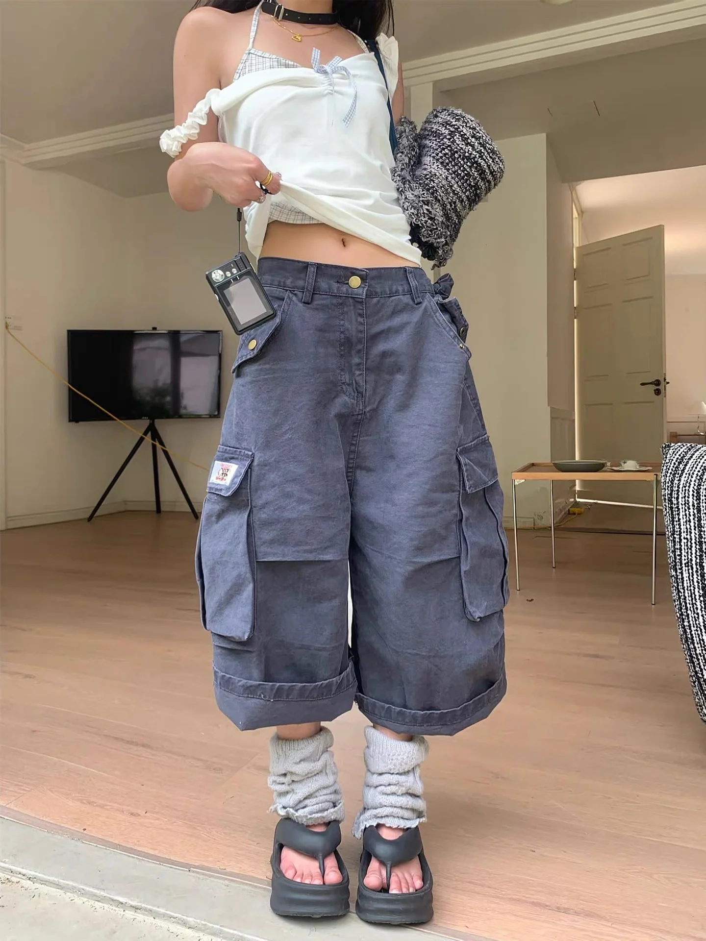 High Waist Wide Leg Jeans Women's Loose Fit Retro Washed Denim Capri Pants with Pockets Casual Summer Jeans for plus Size
High Waist Wide Leg Jeans Women's Loose Fit Retro Washed Denim Capri Pants with Pockets Casual Summer Jeans for plus Size
