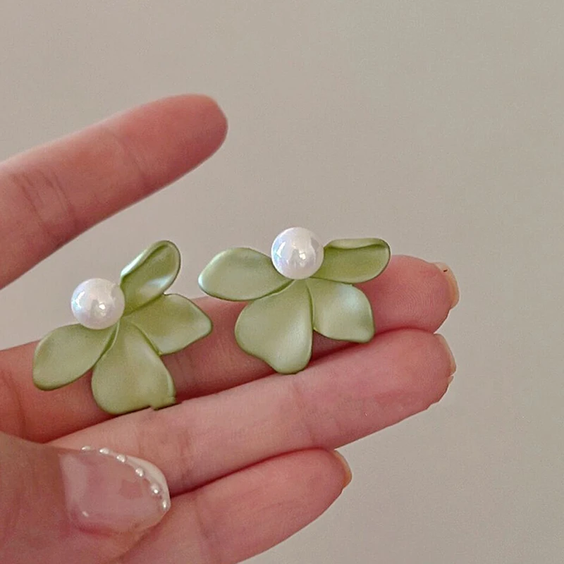 Petaled Pearl Studs Earrings Fancy Niche French Romantic Earrings Sweet Summer Earrings
Petaled Pearl Studs Earrings Fancy Niche French Romantic Earrings Sweet Summer Earrings