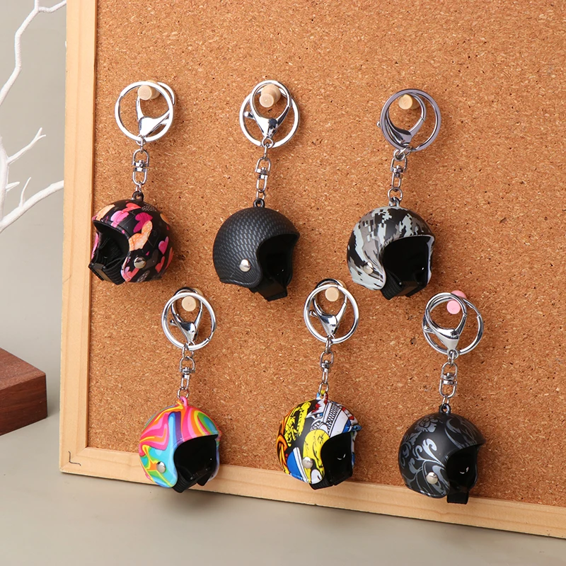 Creative Helmet Key Chain Pendant Fashion Safety Helmet Car Key Ring Bag Charm Decoration Motorcycle Club Fan Gift
Creative Helmet Key Chain Pendant Fashion Safety Helmet Car Key Ring Bag Charm Decoration Motorcycle Club Fan Gift