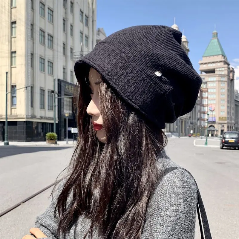 Women's Black Knit Slouchy Beanie Hat Casual Warm Oversized Winter Cap With Metal Detail Knitted Ear-warming Beanie
Women's Black Knit Slouchy Beanie Hat Casual Warm Oversized Winter Cap With Metal Detail Knitted Ear-warming Beanie
