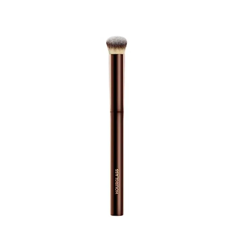 Vanish Seamless Finish Concealer Brush
Vanish Seamless Finish Concealer Brush