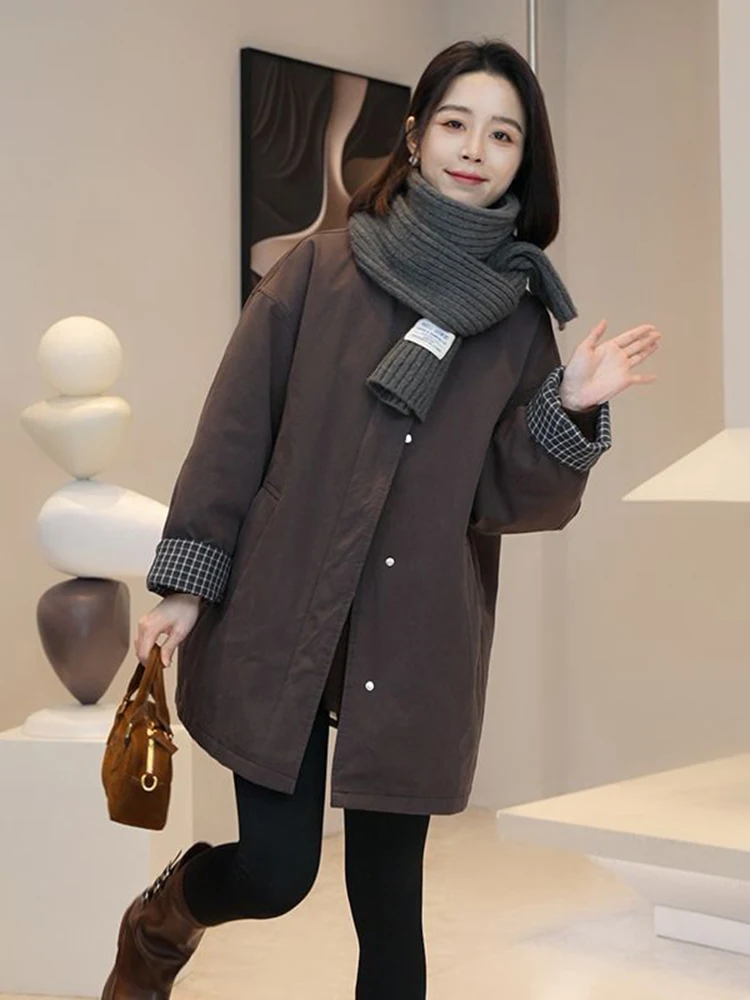Новая женская зимняя утепленная хлопковая куртка средней длины в корейском стиле, свободного кроя, с пуговицами, однотонная
Новая женская зимняя утепленная хлопковая куртка средней длины в корейском стиле, свободного кроя, с пуговицами, однотонная