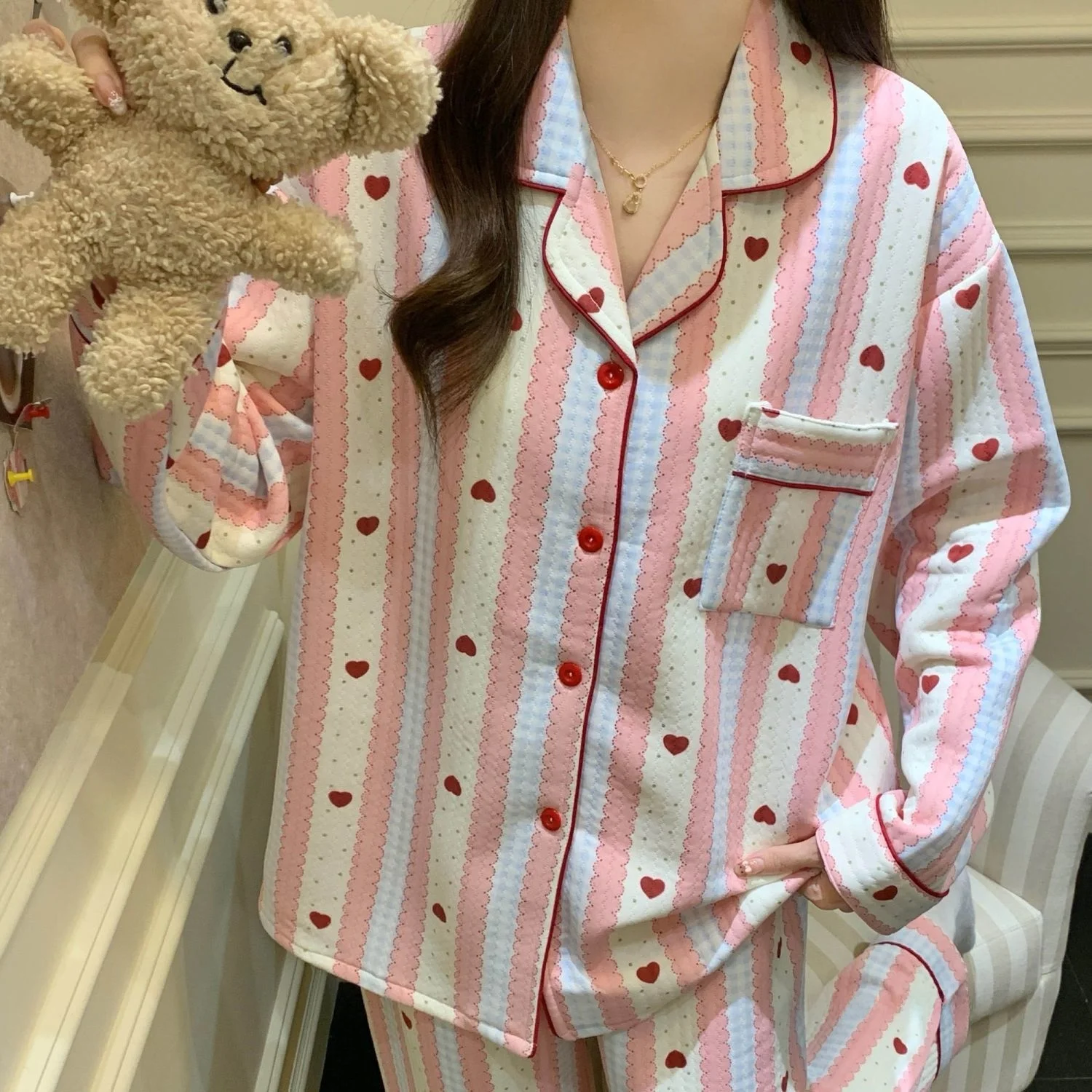 Thickened Air Cotton Long Sleeve Set Korean Style Autumn Winter Home Clothes Outdoor Wearable Heart Stripe Patterned Outfit
Thickened Air Cotton Long Sleeve Set Korean Style Autumn Winter Home Clothes Outdoor Wearable Heart Stripe Patterned Outfit