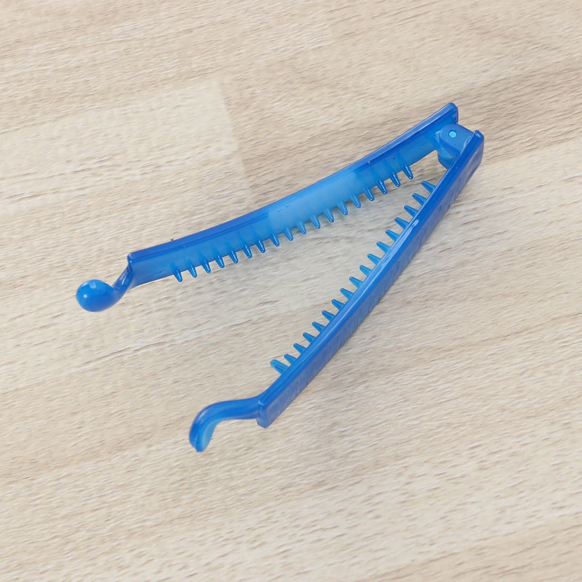 Набор зажимов-банановых когтей ярких цветов для девочек-подростков, легкие прочные аксессуары для волос, нескользящий зажим-когти, желе
Набор зажимов-банановых когтей ярких цветов для девочек-подростков, легкие прочные аксессуары для волос, нескользящий зажим-когти, желе