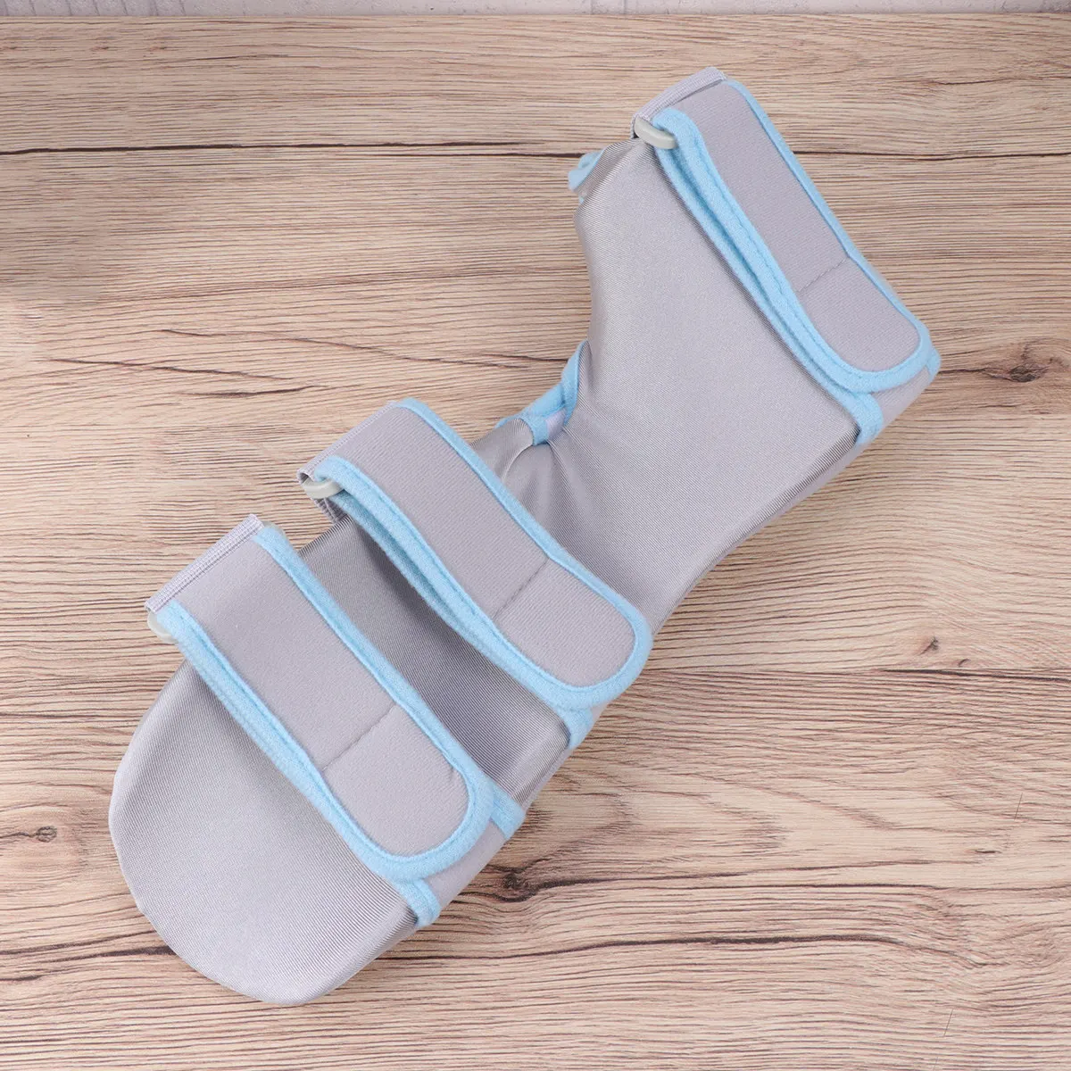 Resting Hand Splint Soft Functional Wrist Support Adjustable Finger Thumb Brace for Pain Tendinitis Sprain Fracture Arthritis
Resting Hand Splint Soft Functional Wrist Support Adjustable Finger Thumb Brace for Pain Tendinitis Sprain Fracture Arthritis