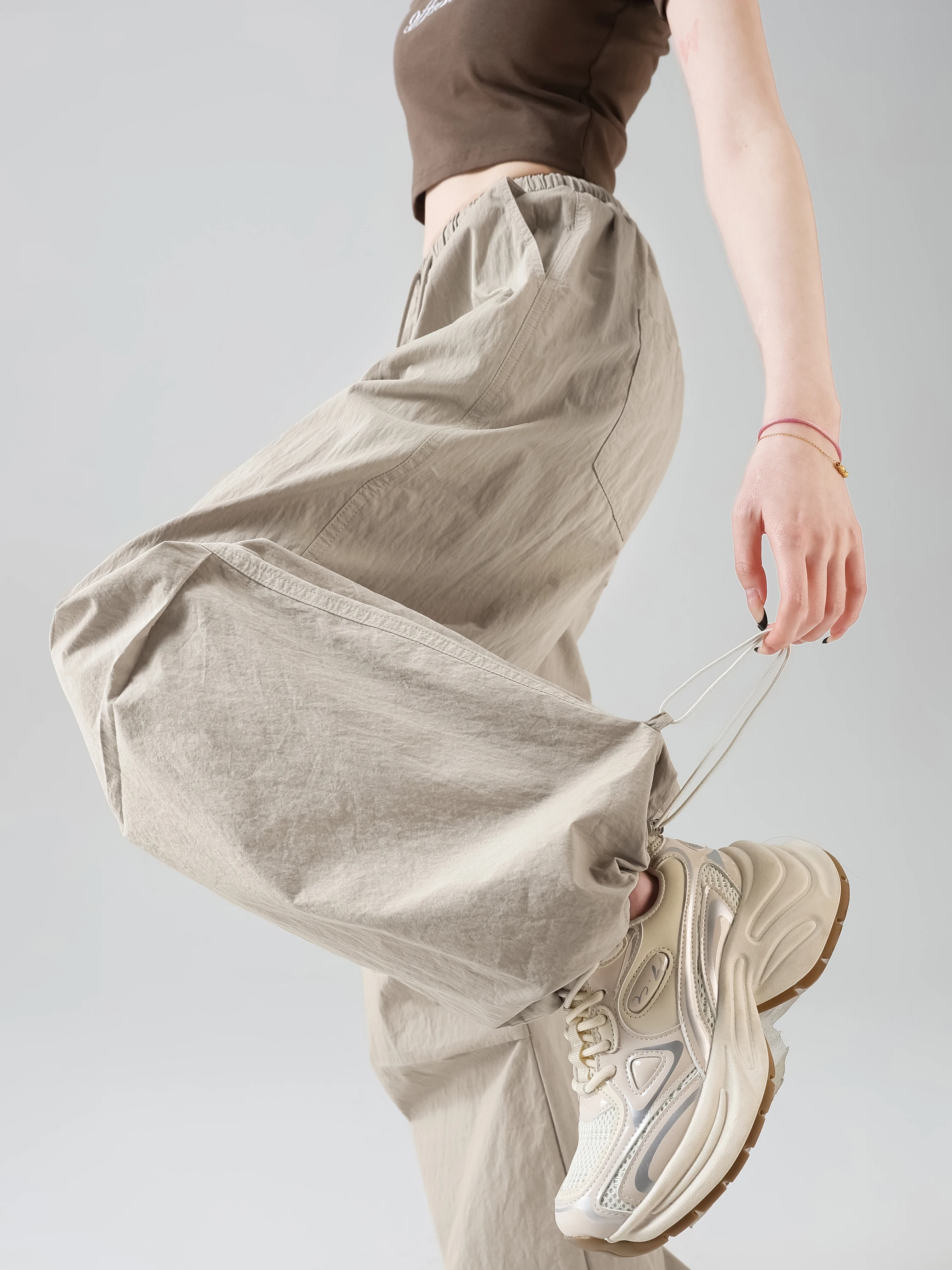 Khaki Quick Dry Work Pants Women Summer Thin Loose Straight Leg Wide Leg Pants All Matched Sports Pants High Waist Wide Leg P...
Khaki Quick Dry Work Pants Women Summer Thin Loose Straight Leg Wide Leg Pants All Matched Sports Pants High Waist Wide Leg P...