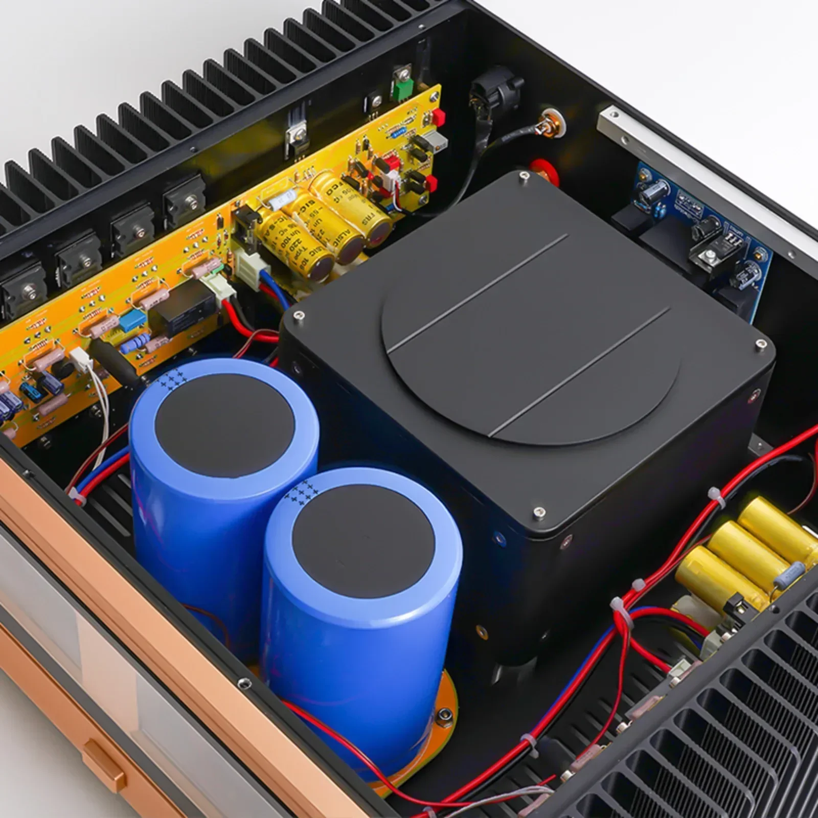 AMXEKR 1:1 Replica Accuphase E-405 Class A and B 300W High-power Amplifier Home Hifi Fever-grade Pure Power Amplifier
AMXEKR 1:1 Replica Accuphase E-405 Class A and B 300W High-power Amplifier Home Hifi Fever-grade Pure Power Amplifier