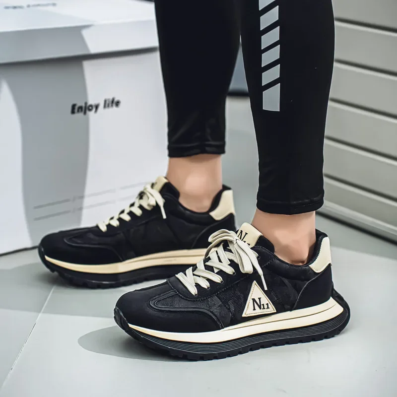 Spring New Men Casual Sports Shoes Versatile Leather Surface Thick Sole and Versatile Men Shoes Outdoors Comfortable Sneakers
Spring New Men Casual Sports Shoes Versatile Leather Surface Thick Sole and Versatile Men Shoes Outdoors Comfortable Sneakers