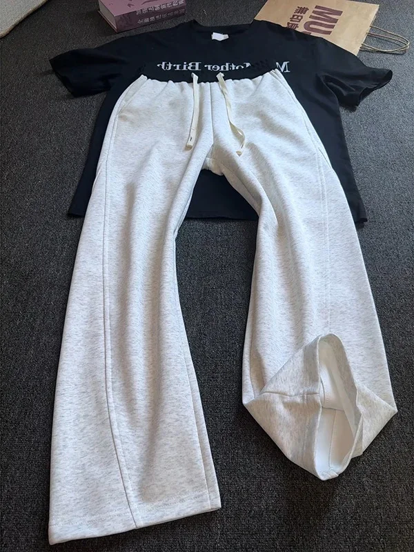 Мужские повседневные брюки свободного кроя с прямым силуэтом, зауженные, удлиненные, осенние, модные, универсальные, для пар, спортивные штаны
Мужские повседневные брюки свободного кроя с прямым силуэтом, зауженные, удлиненные, осенние, модные, универсальные, для пар, спортивные штаны