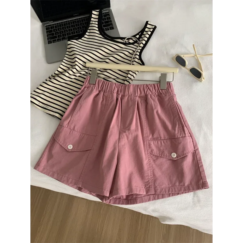 Женские шорты-карго цвета хаки с эластичным поясом, боковыми карманами, свободного кроя, повседневные, удобные
Женские шорты-карго цвета хаки с эластичным поясом, боковыми карманами, свободного кроя, повседневные, удобные