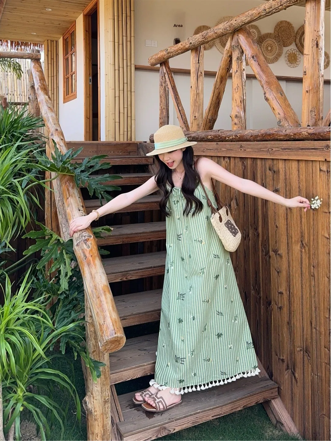 Vacation Style Green Striped Embroidered Strap Dress Women's Spring Early Long Tassel Skirt Beachwear Casual A-Line Dress
Vacation Style Green Striped Embroidered Strap Dress Women's Spring Early Long Tassel Skirt Beachwear Casual A-Line Dress